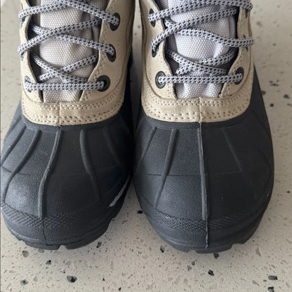 Columbia Snow King Women’s Leather Rubber Beige Gray Purple Snow Boots Size 6.5
